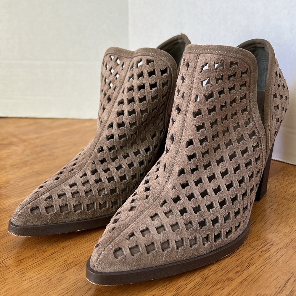 VINCE CAMUTO WESTERN POINTED TOE PUMPS PERFORATED BROWN SUEDE ANKLE BOOTIES
